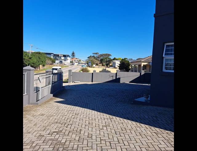 BUSINESS FOR SALE IN NEWTON PARK